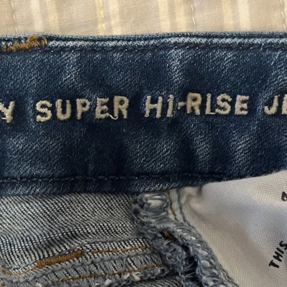 American Eagle Curvy Ripped Skinny Jeans - Picture 3 of 5